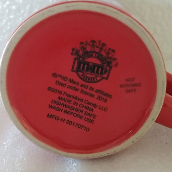 2016 Red M & M's Coffee Cup - Picture 4 of 4